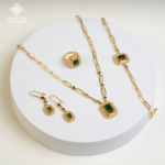 طقم كلاسيكي أخضر